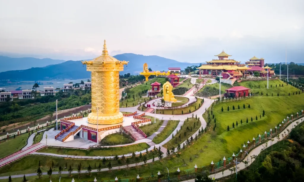 Ngắm trọn ven khung cảnh tại Samten Hills Da Lat