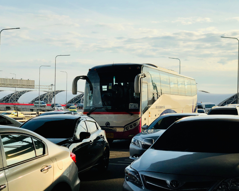cach di chuyen tu san bay suvarnabhumi ve trung tam