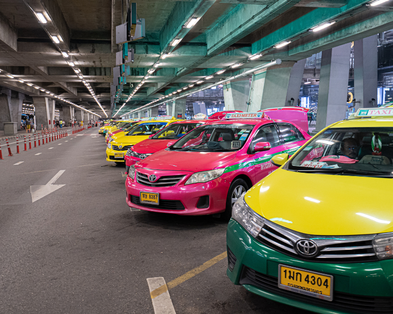 cach di chuyen tu san bay suvarnabhumi ve trung tam