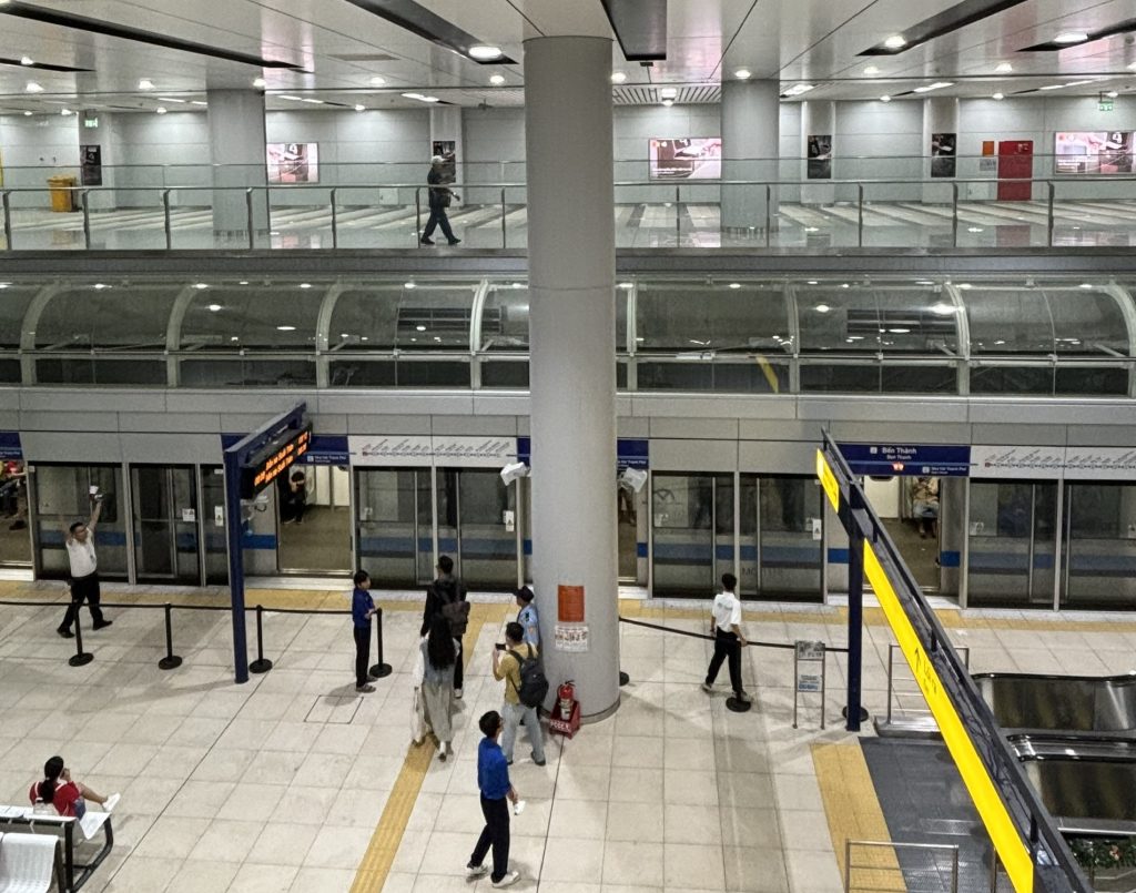 khu vuc ben do nha ga Ben Thanh