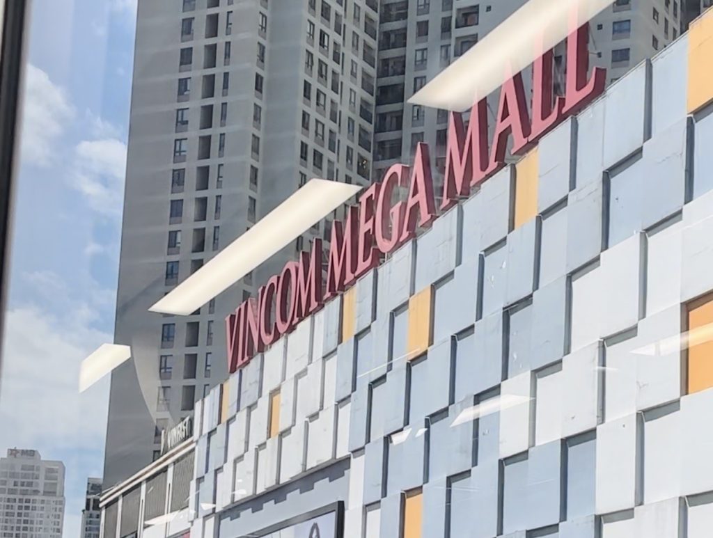 mega mall thao dien tu ga an phu