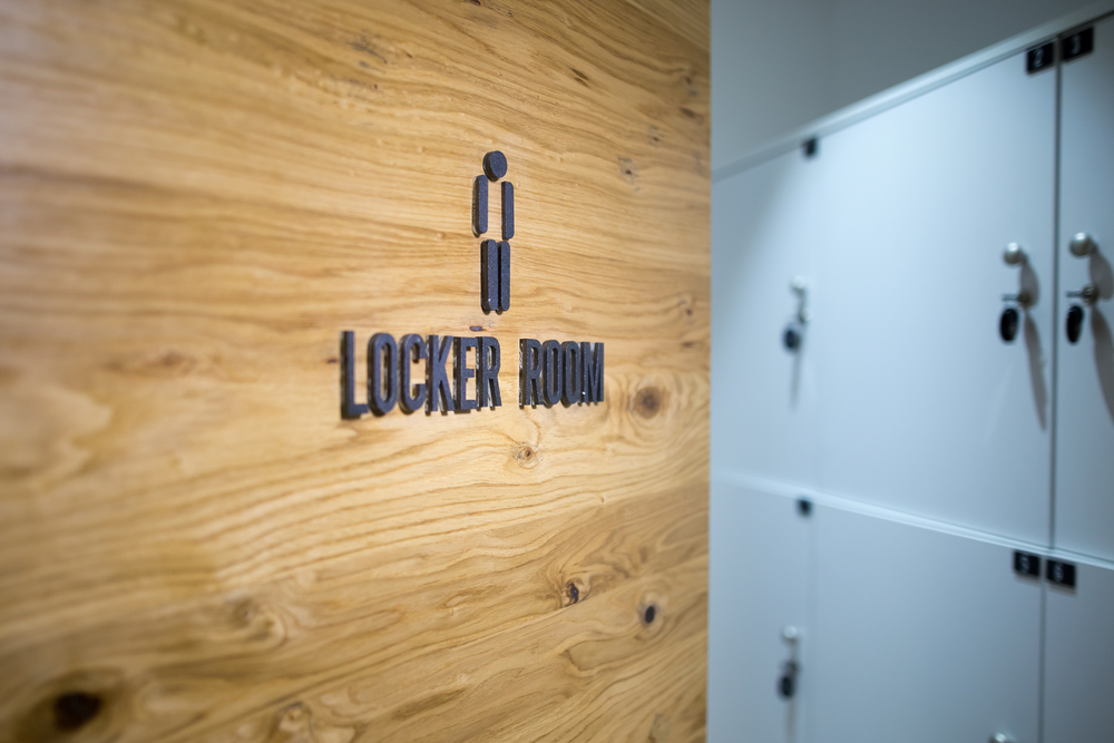 This image has an empty alt attribute; its file name is y5f0yi5V-Fasiltas-Shower-dan-Locker-3.jpg