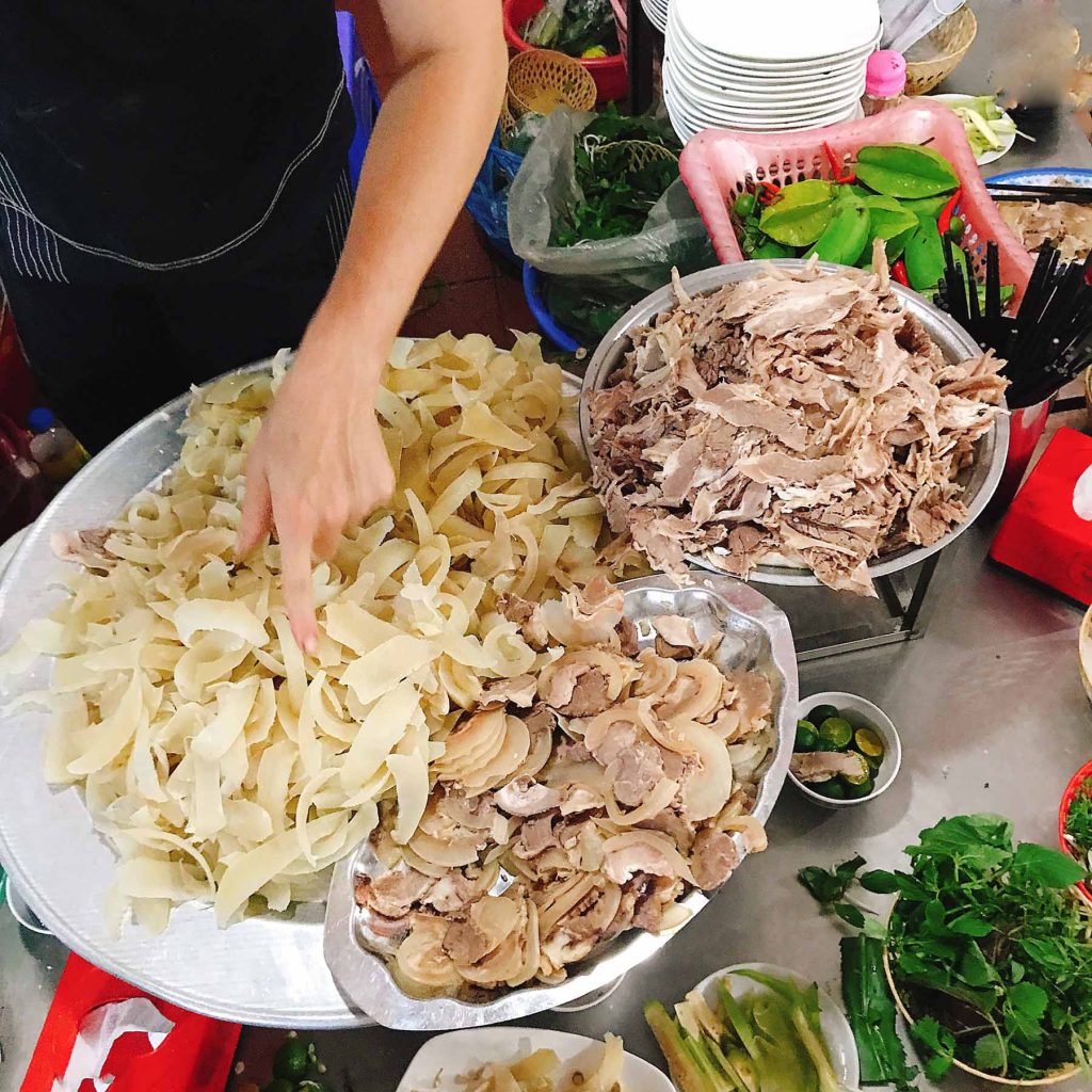 Sạp hàng bì bò thơm ngon | Chợ Cát Bi Hải Phòng