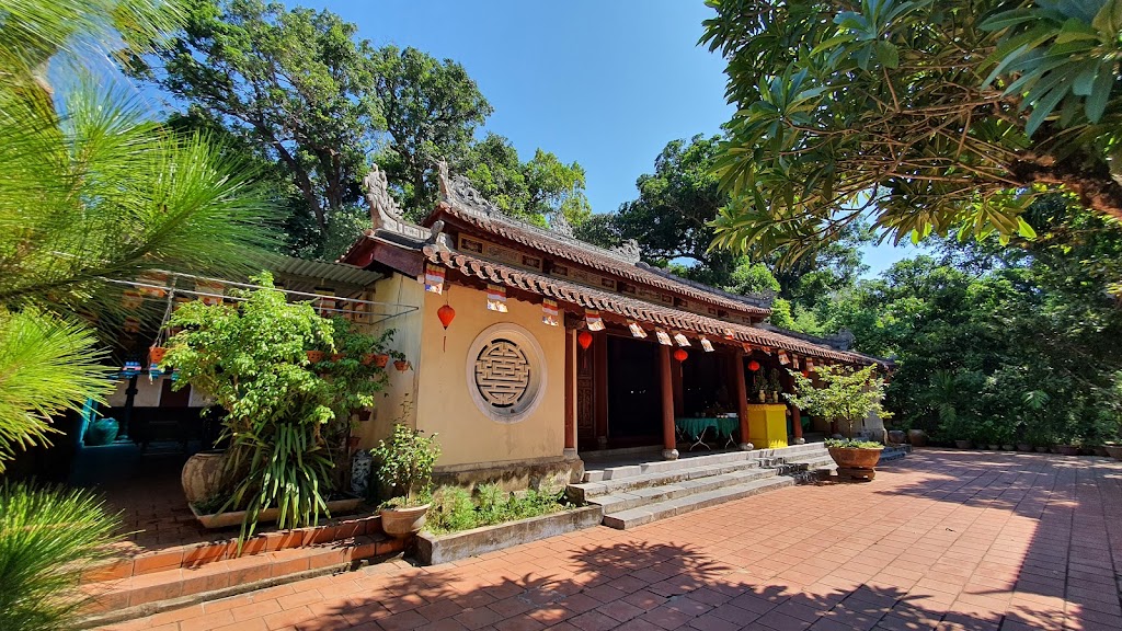 chua tren nui tui van