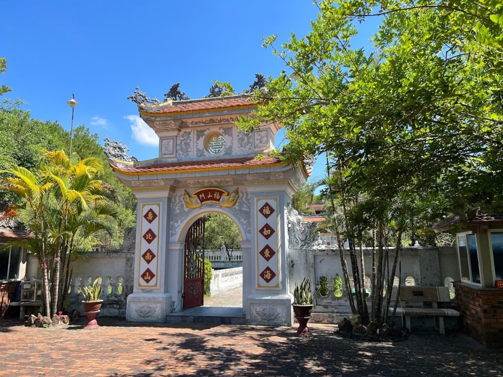 đền thờ Huyền Trân Công Chúa