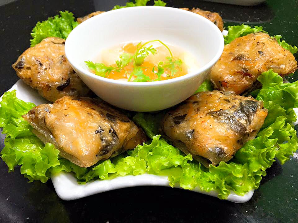 Nem cua bể - đặc sản trứ danh Hải Phòng | Đồi thiên văn Hải Phòng