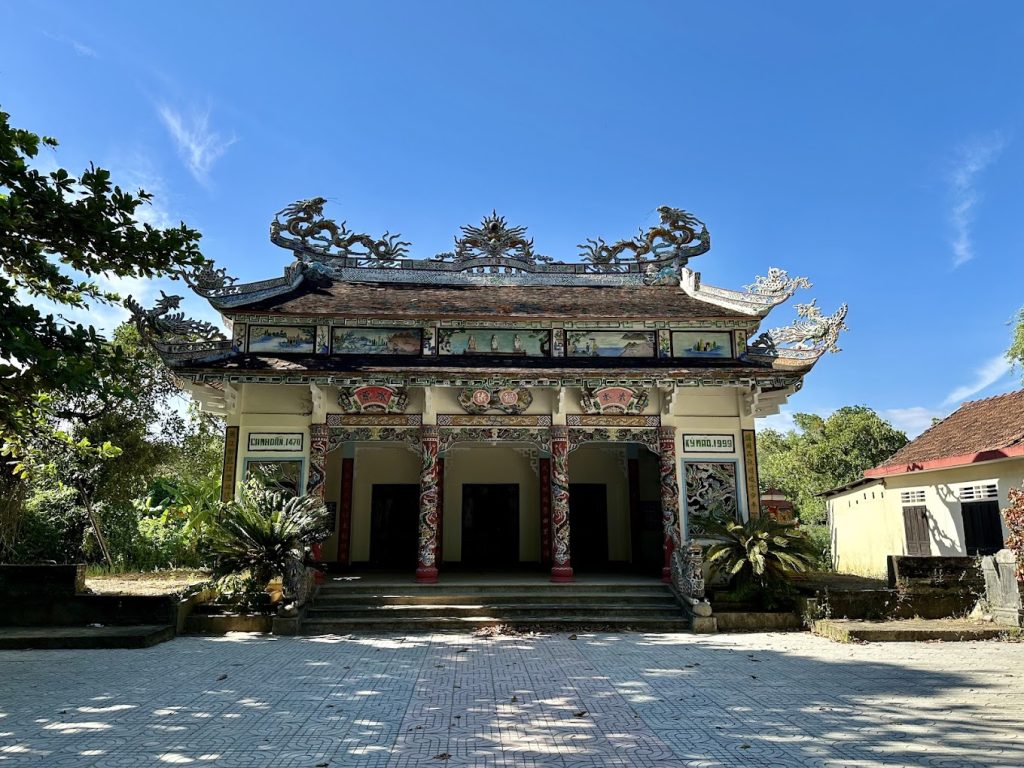 lang co phuoc tich