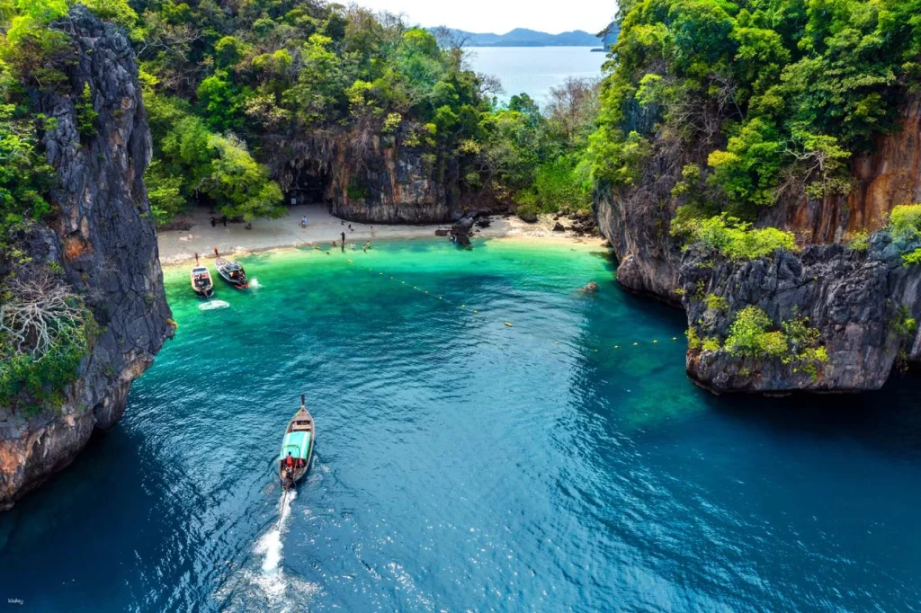 เกาะห้อง กระบี่