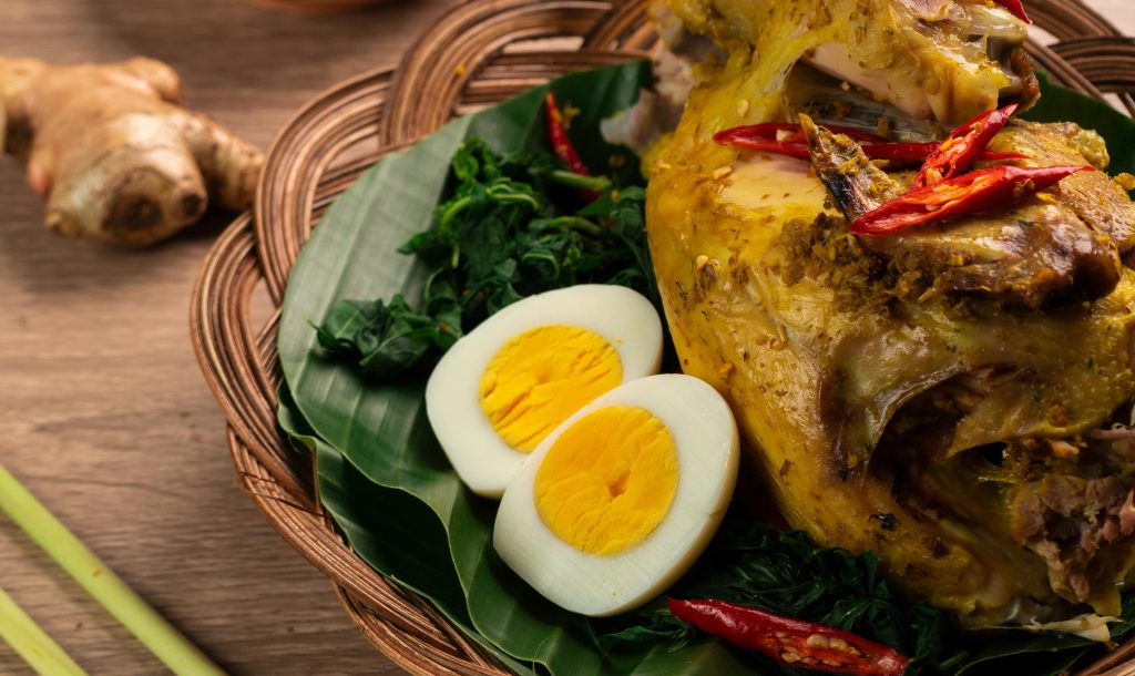 Ayam betutu makanan khas Bali
