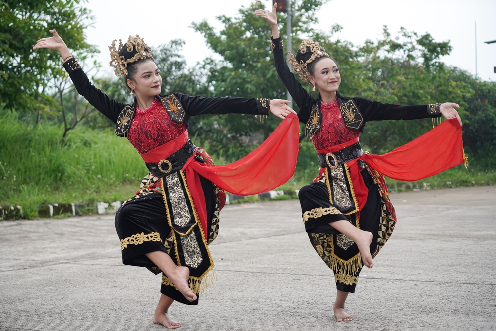 34 Tarian Daerah Beserta Asalnya dari Berbagai Provinsi Indonesia