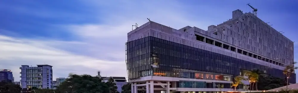 Landmark Terkenal & Tempat Wisata Dekat DayTrans SPBU Rawamangun