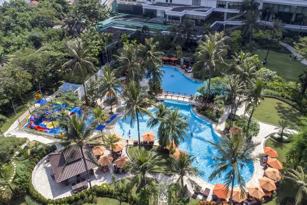 Shangri-La Jakarta - Kolam Renang