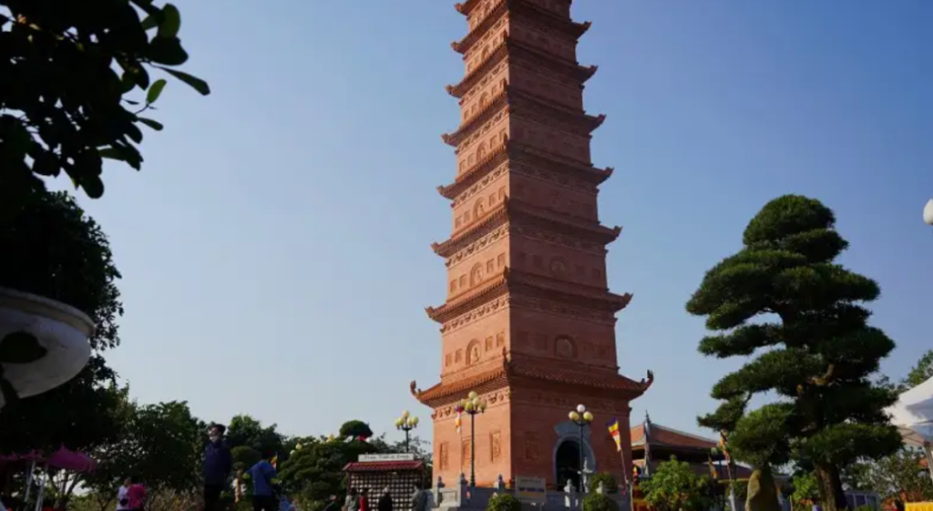 Tháp Tường Long linh thiêng | Bản đồ du lịch Hải Phòng