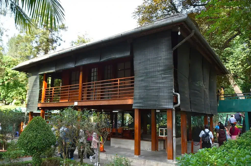 Khu lưu niệm Chủ tịch Hồ Chí Minh tại Phủ Chủ tịch | Di tích lịch sử