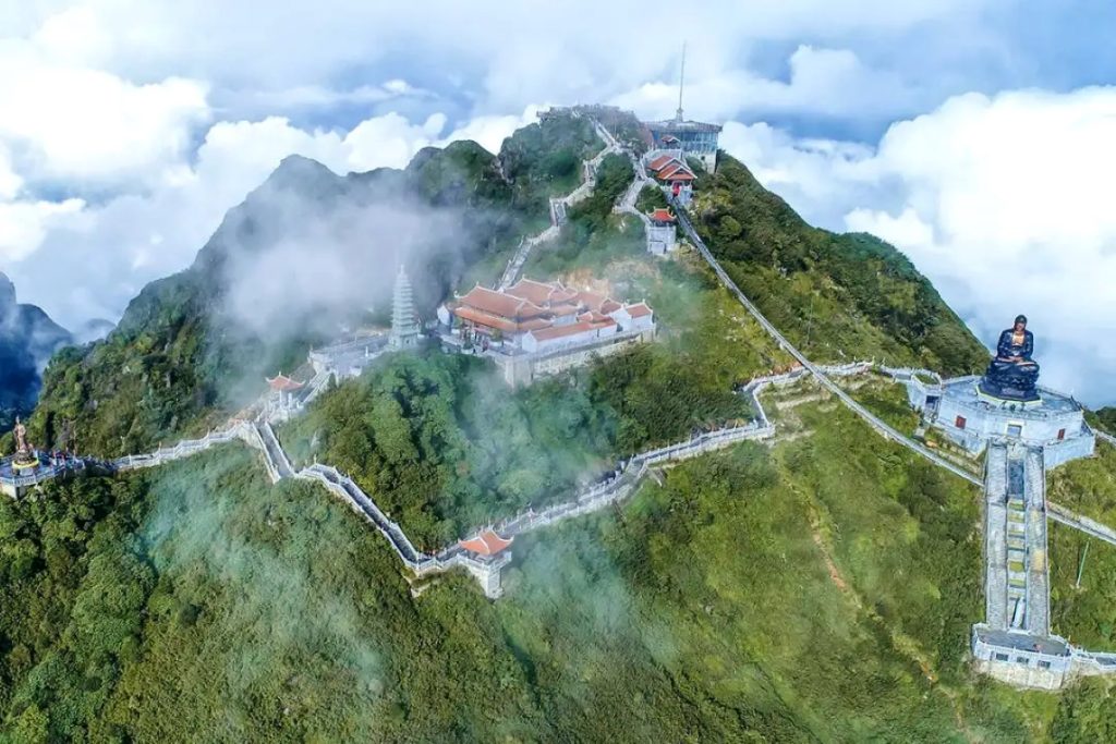 Trải nghiệm cáp treo Fansipan Sapa Sun World | Du lịch Sapa mùa đông