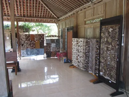 Tips Liburan yang Menyenangkan ke Kampung Batik Cibuluh