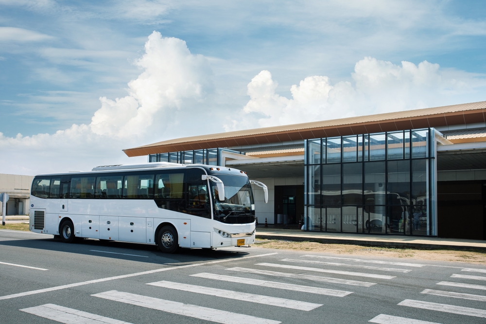  Menggunakan Shuttle Bus