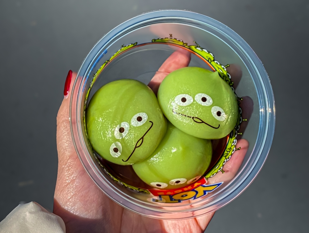 sweet steamed mochie cake