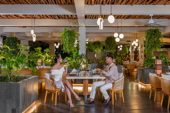  Soirée Lounge & Grill