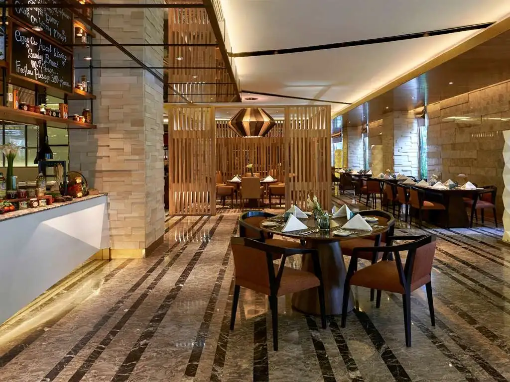Pullman Jakarta Indonesia - Restaurant