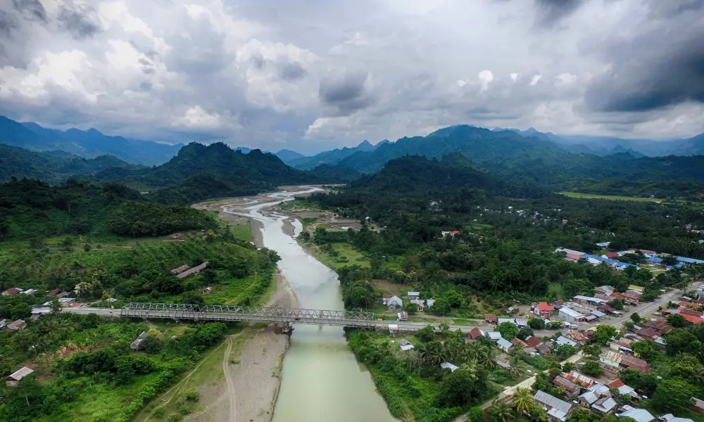 Landmark Terkenal & Tempat Wisata Dekat Terminal Simbuang Mamuju