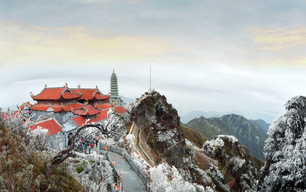 Sa Pa mùa đông như một bức tranh sơn dầu tuyệt đẹp, với những gam màu trầm ấm và những đường nét mềm mại | Du lịch mùa đông