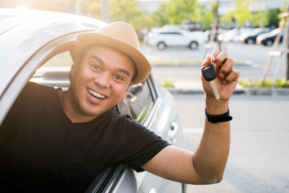 Pesan Sewa Mobil di Traveloka