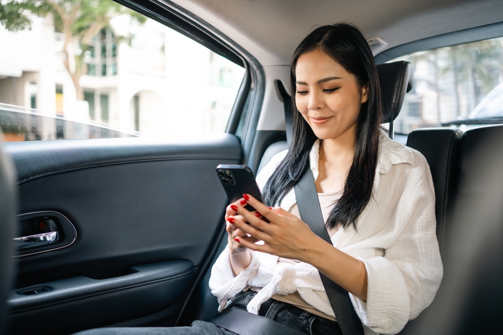 Pesan Airport Transfer di Traveloka