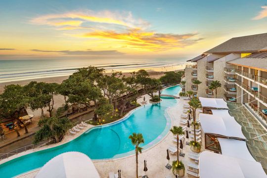Double-Six Luxury Hotel Seminyak - akses pantai seminyak