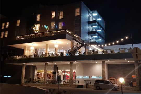 Hotel Novena - Hotel dekat Bone dan Hutan Pinus Bulu Tanah