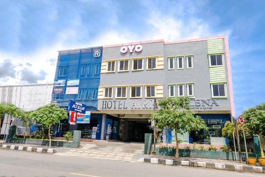 OYO 2966 Hotel Atriaz - Hotel Dekat Pantai Karanggongso