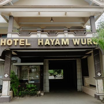 Graha Hayam Wuruk Hotel & Convention - Hotel Dekat Pantai Karanggongso