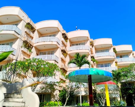 Hawaii Resort Family Suites - hotel dekat pantai di Banten