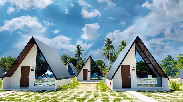 Kawaland Glamping Resort - Hotel dekat pantai trikora