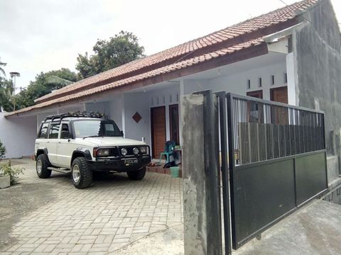Umah Isun Guest House - Hotel dekat pantai di Banyuwangi
