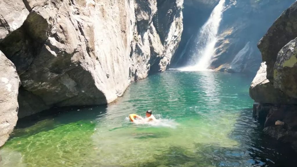 Vẻ đẹp tươi mát của suối mơ Khe Răm | Cảnh đẹp Đà Nẵng