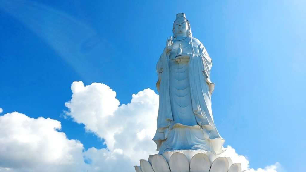 Tượng Quan Thế Âm Bồ Tát cao 67 mét | Cảnh đẹp Đà Nẵng