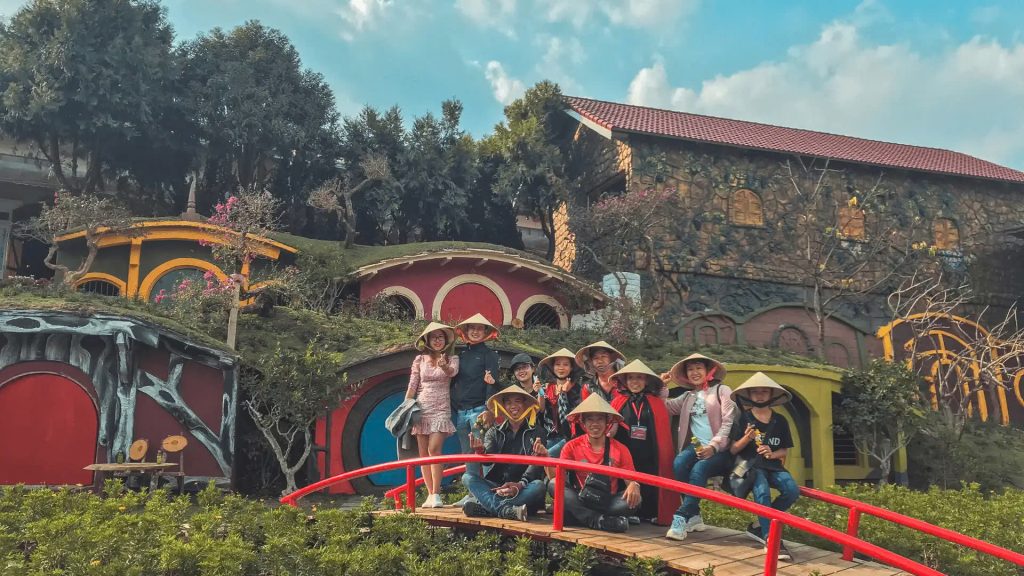 Những ngôi nhà Hobbit trong Fairytale Land | Đà Lạt có gì chơi