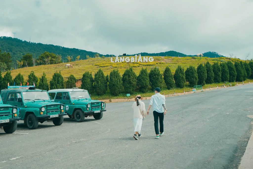 Vẻ đẹp riêng biệt của Đà Lạt trên đỉnh Langbiang | Đà Lạt có gì chơi