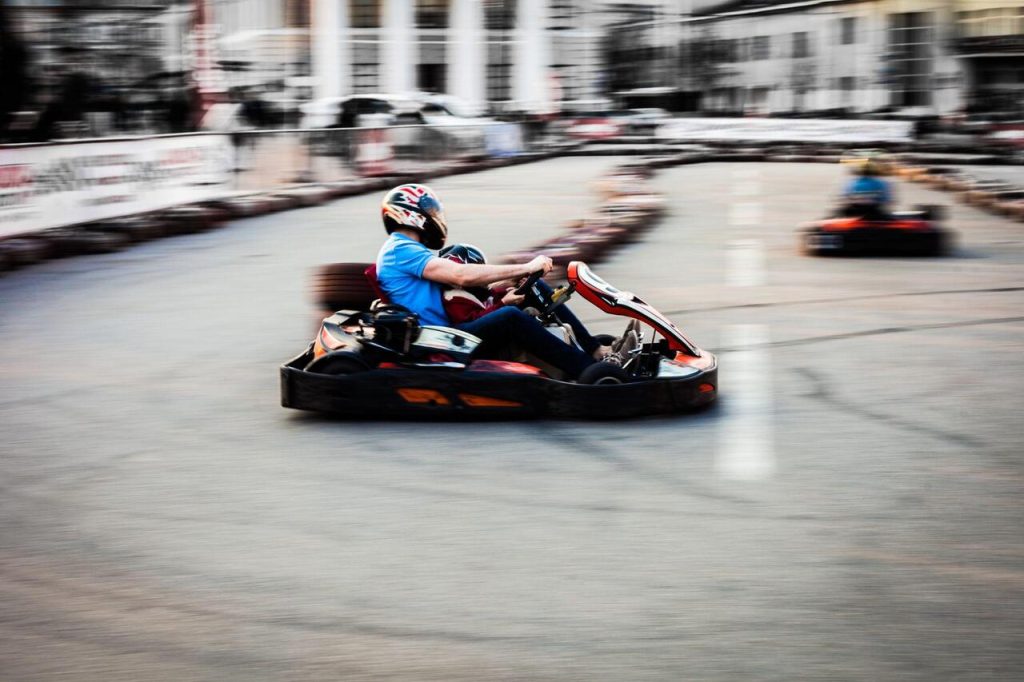 Go Kart là bộ môn giúp người chơi rèn luyện kỹ năng lái xe và sự tập trung