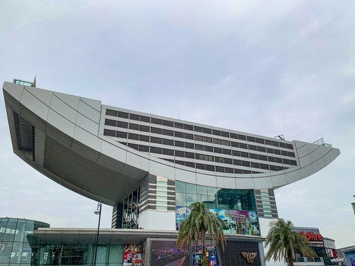 Hong Kong Peak Tram and Sky Terrace 428
