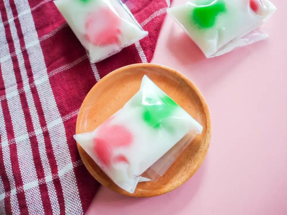 Kue Mendut makanan khas Surabaya