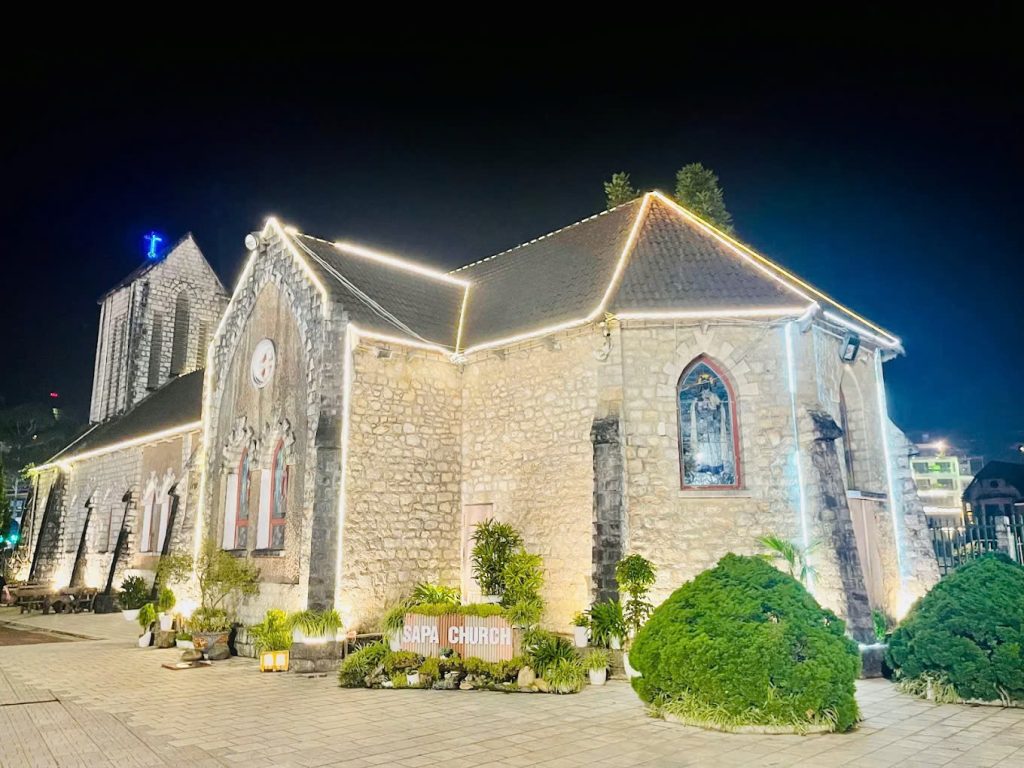 Nhà thờ đá Sapa mang vẻ đẹp trầm tích qua bao thăng trầm lịch sử | Sapa có gì chơi
