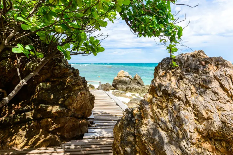 ฐานทัพเรือสัตหีบ