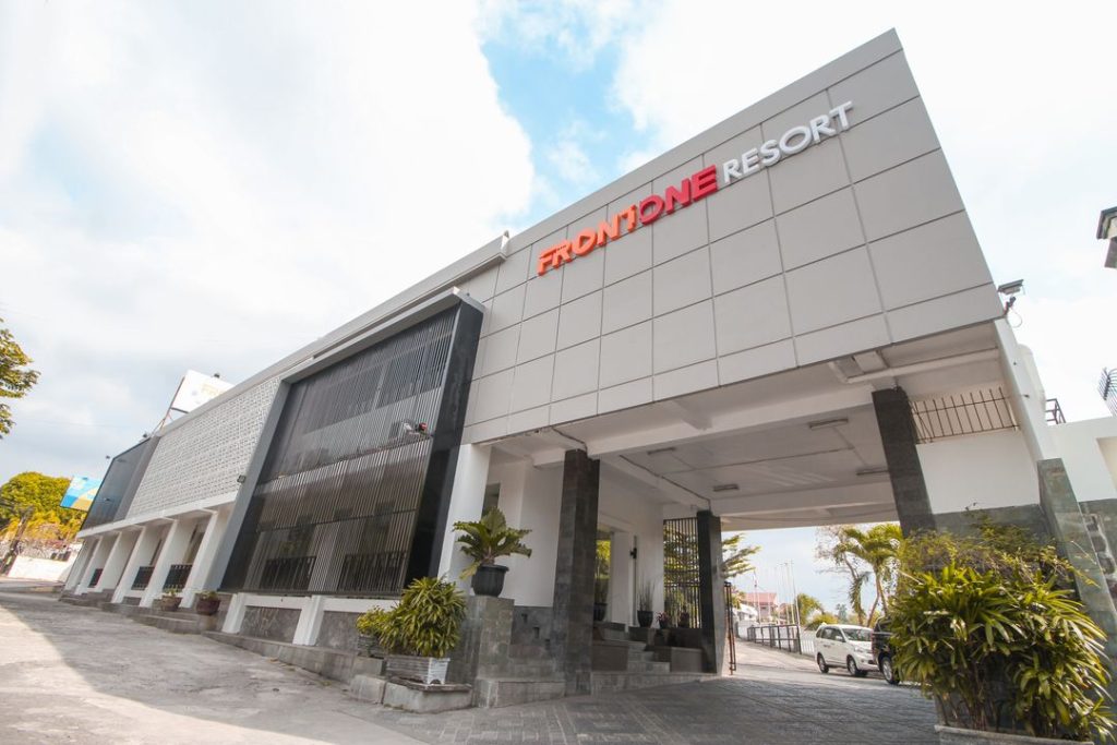 Front One Resort Jogja
