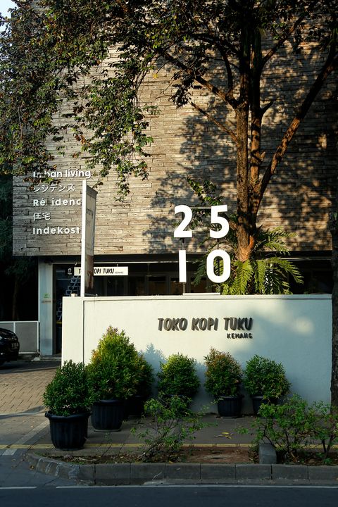 2510 Urban Living