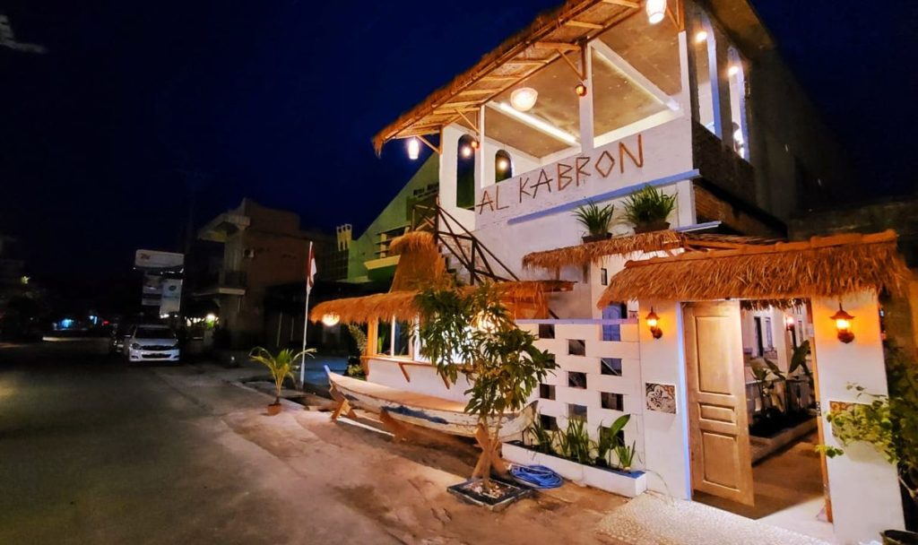 Al Kabron Inn
