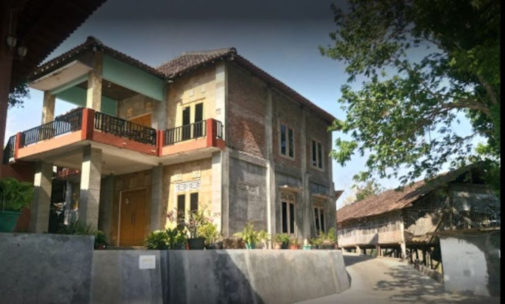 Bina Karya Guesthouse Syariah
Guest House
