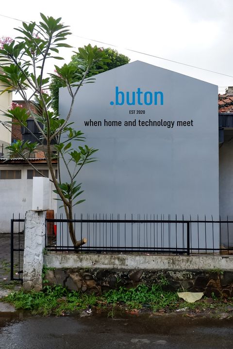 Buton Backpacker Lodge
