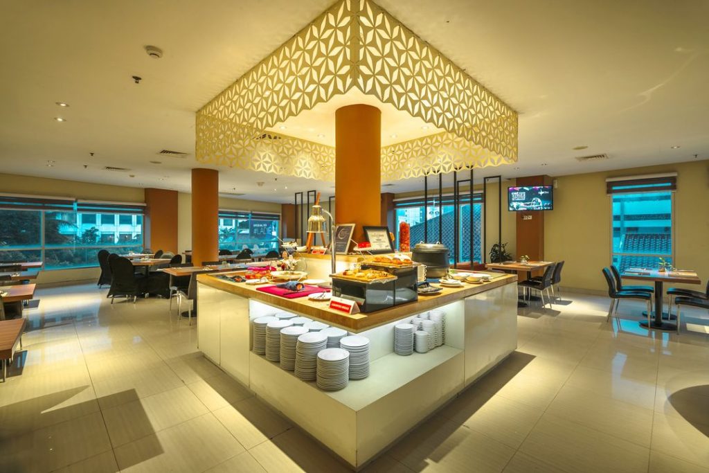 Crown Prince Hotel Surabaya managed by Midtown Indonesia Hotels
